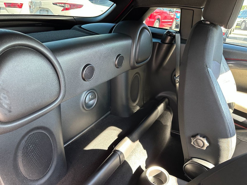 2012 MINI Cooper Image 11