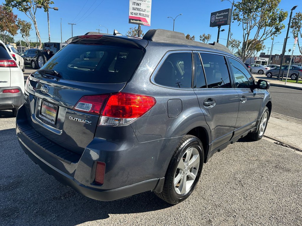 2013 Subaru Outback Image 7