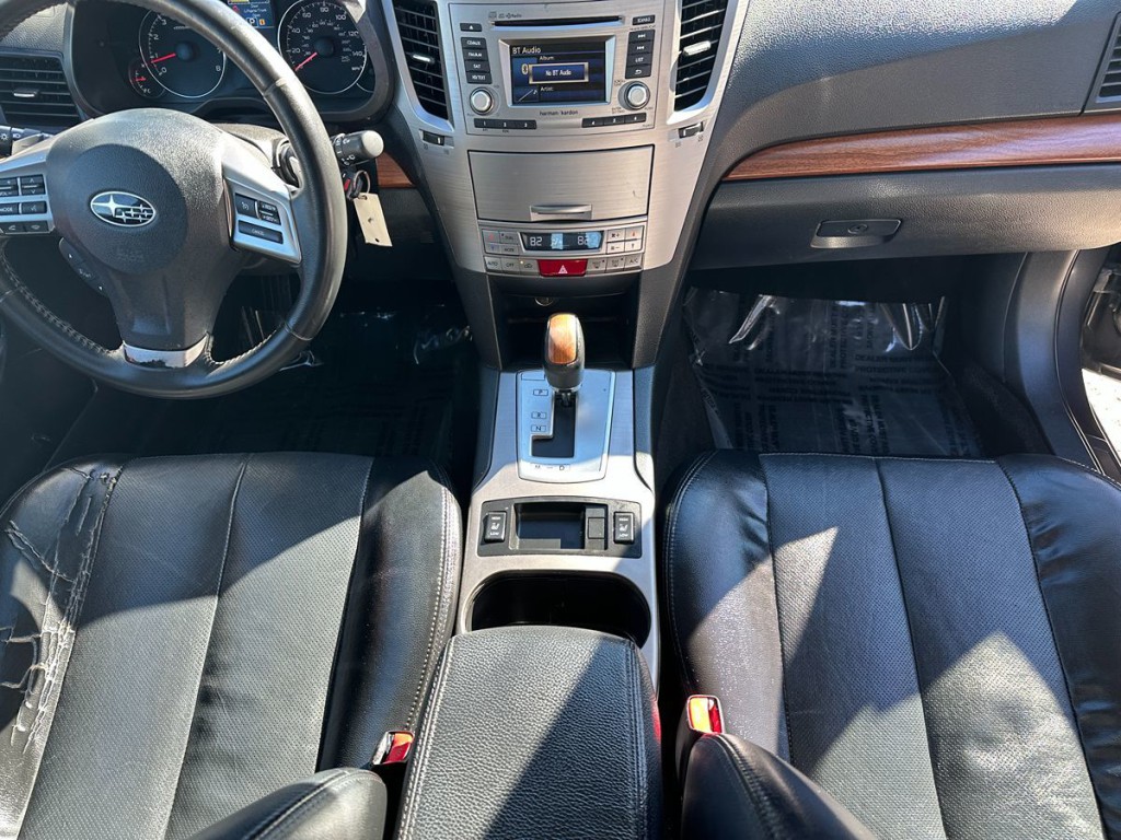 2013 Subaru Outback Image 11