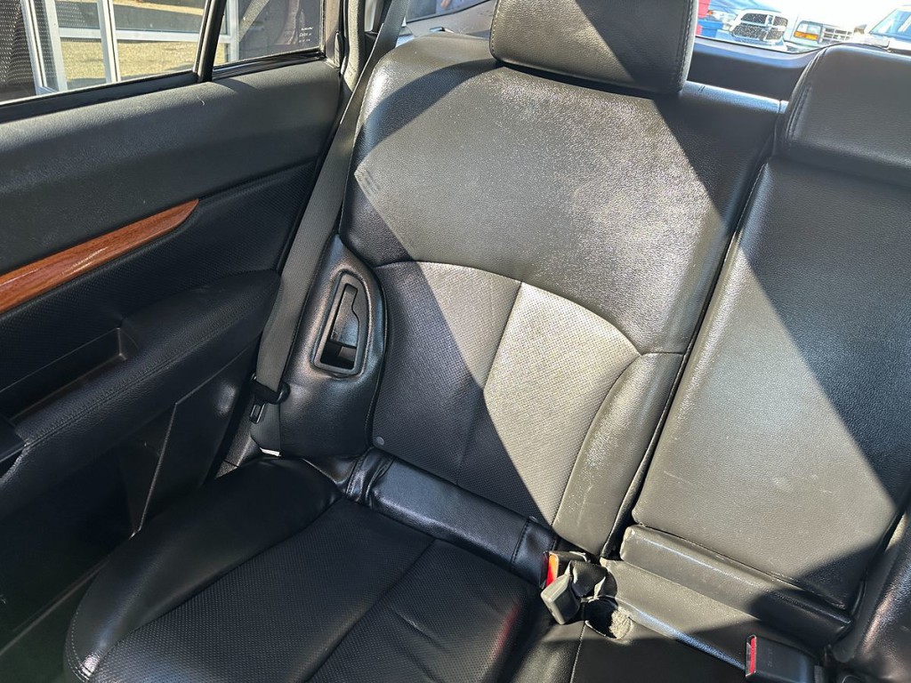 2013 Subaru Outback Image 17