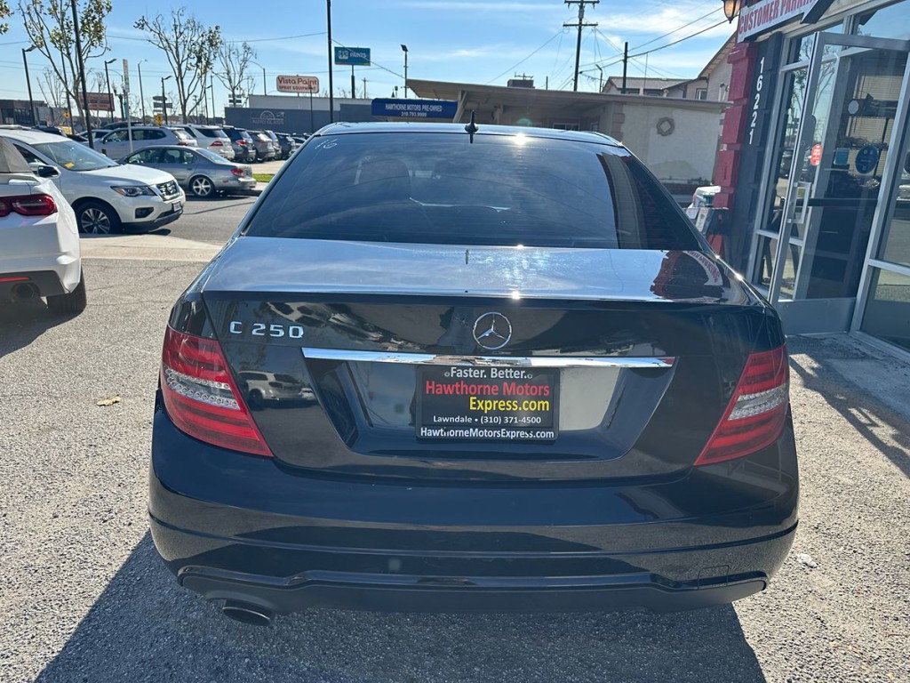 2014 Mercedes-Benz C-Class Image 6