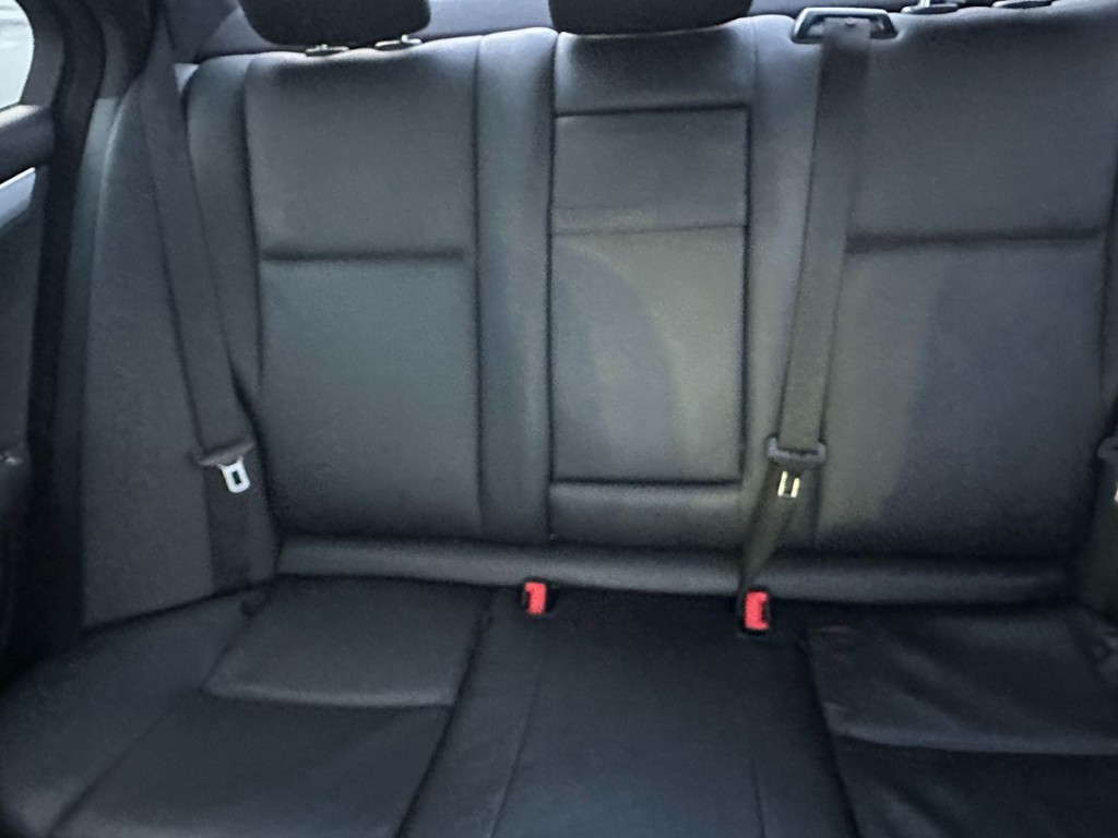 2014 Mercedes-Benz C-Class Image 18