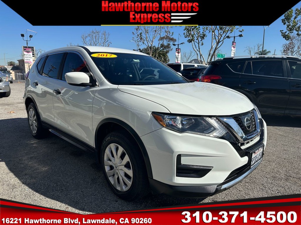 2017 Nissan Rogue Image 1