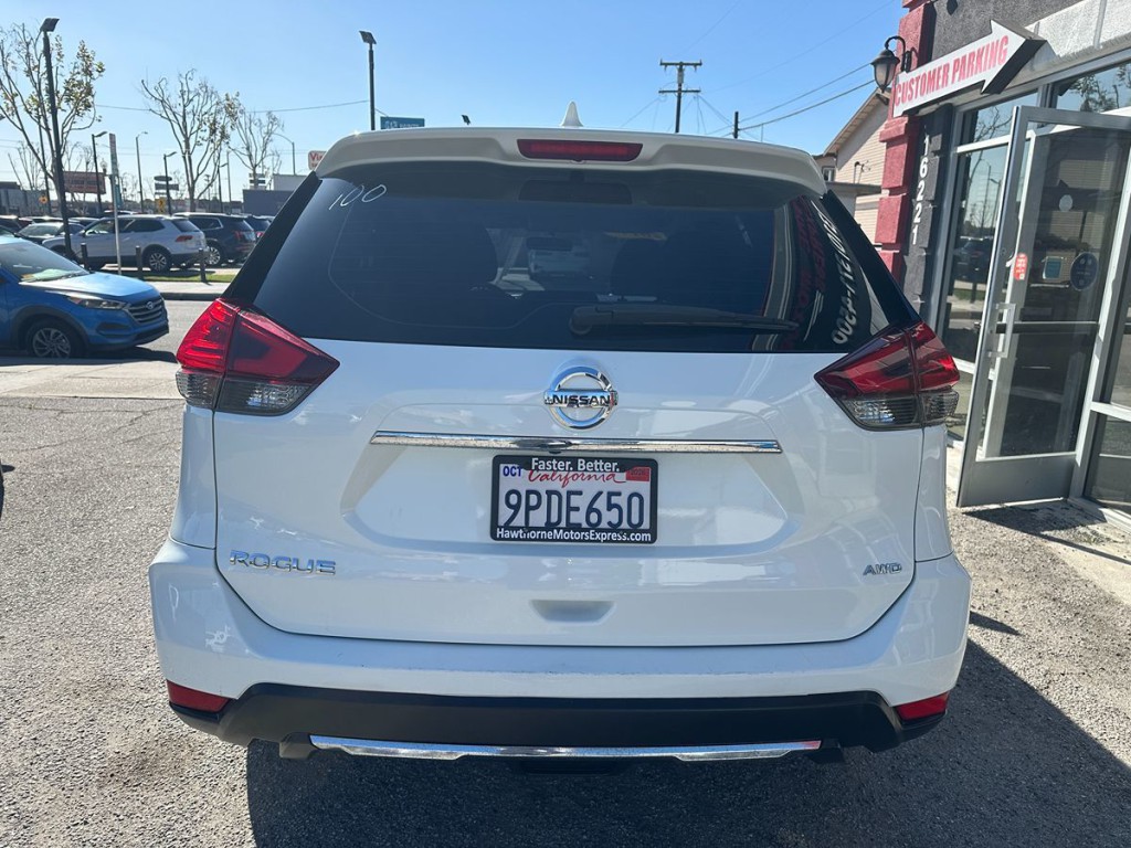 2017 Nissan Rogue Image 7