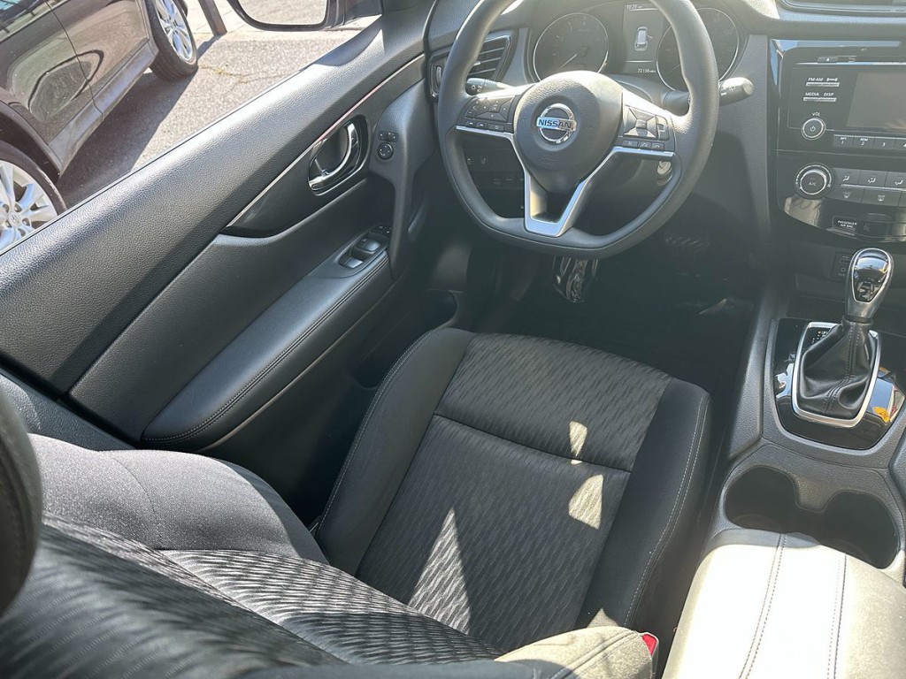 2017 Nissan Rogue Image 11