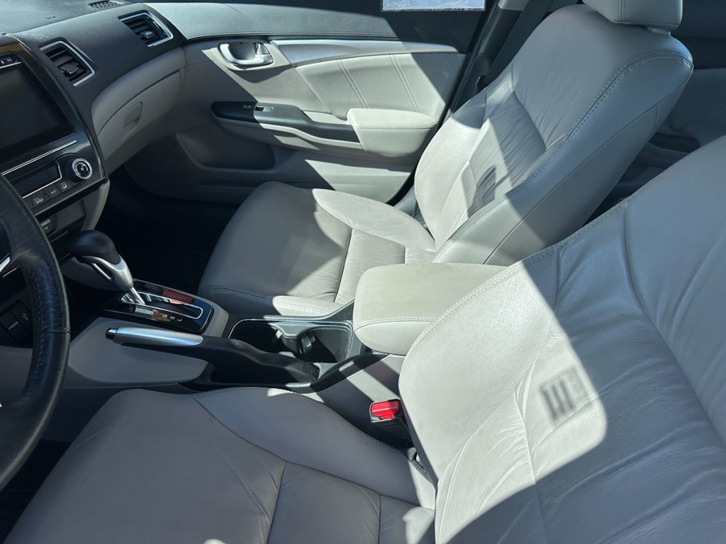 2015 Honda Civic Image 15