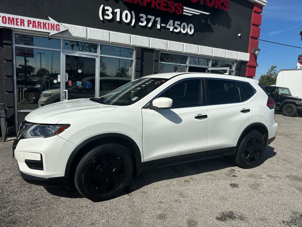 2017 Nissan Rogue Image 4