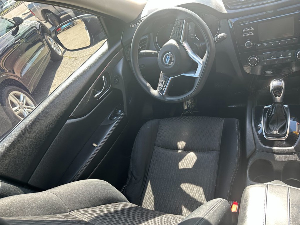 2017 Nissan Rogue Image 10