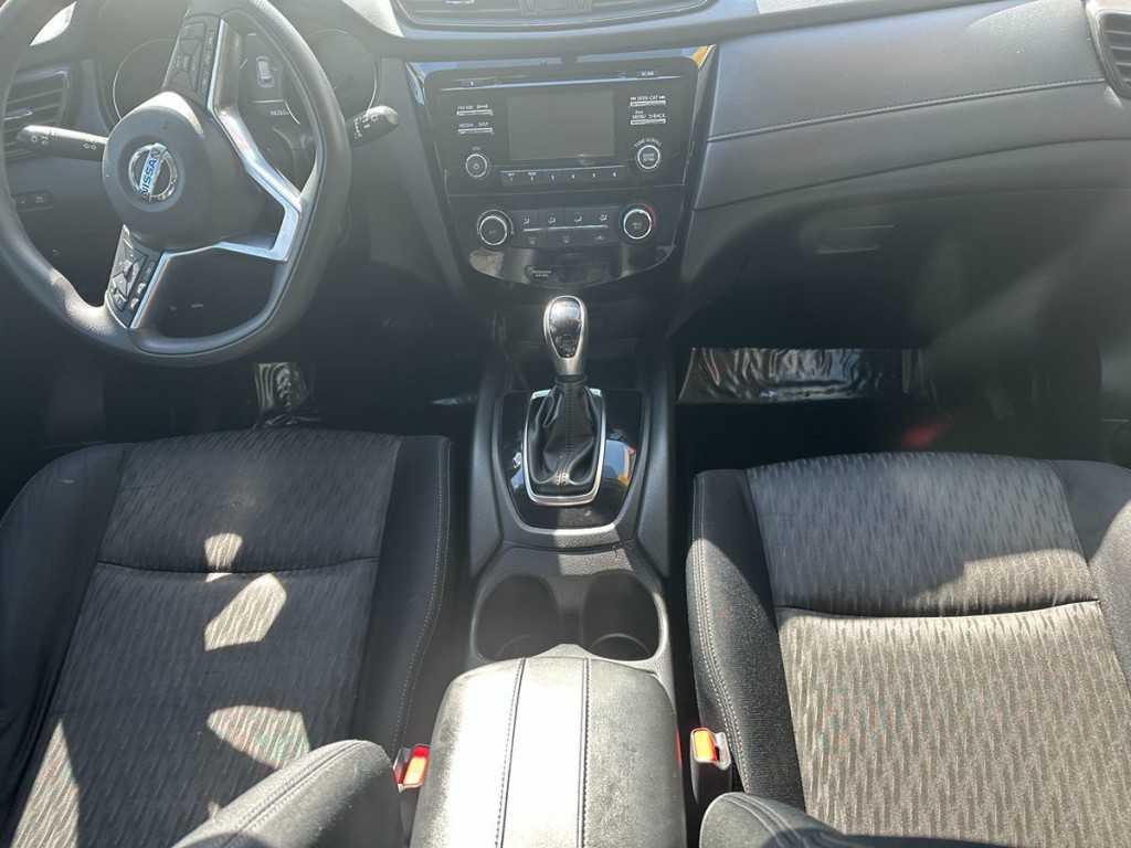 2017 Nissan Rogue Image 11