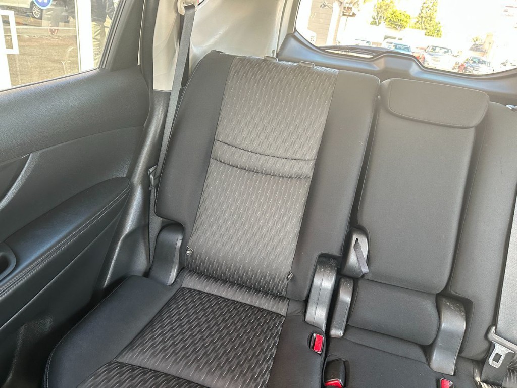 2017 Nissan Rogue Image 19