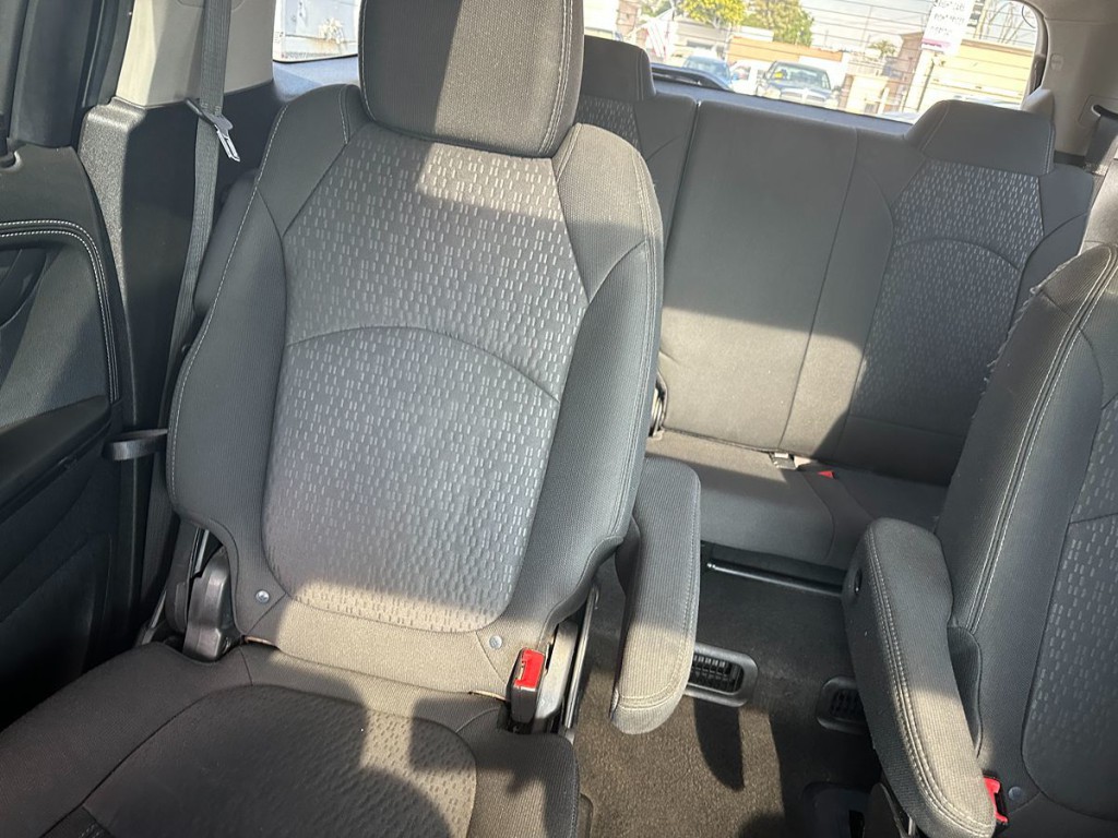 2016 GMC Acadia Image 19