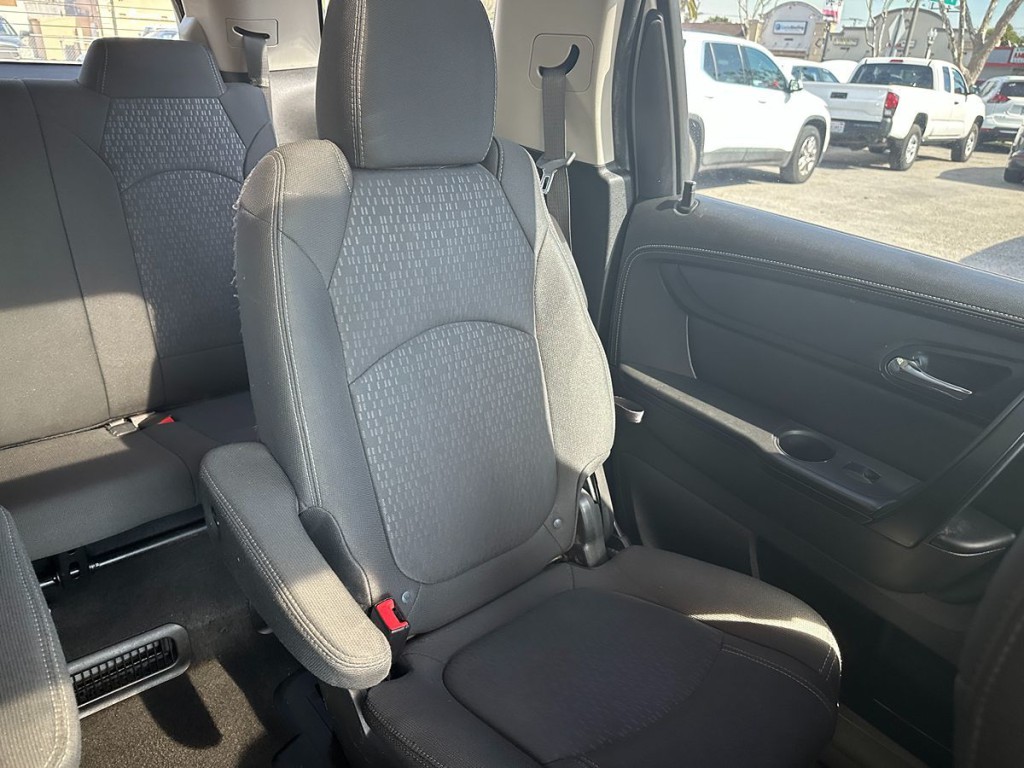 2016 GMC Acadia Image 24