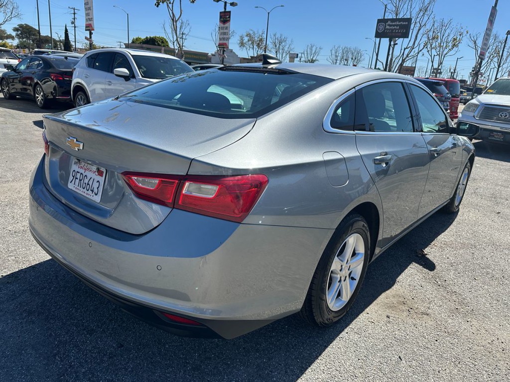 2023 Chevrolet Malibu Image 8
