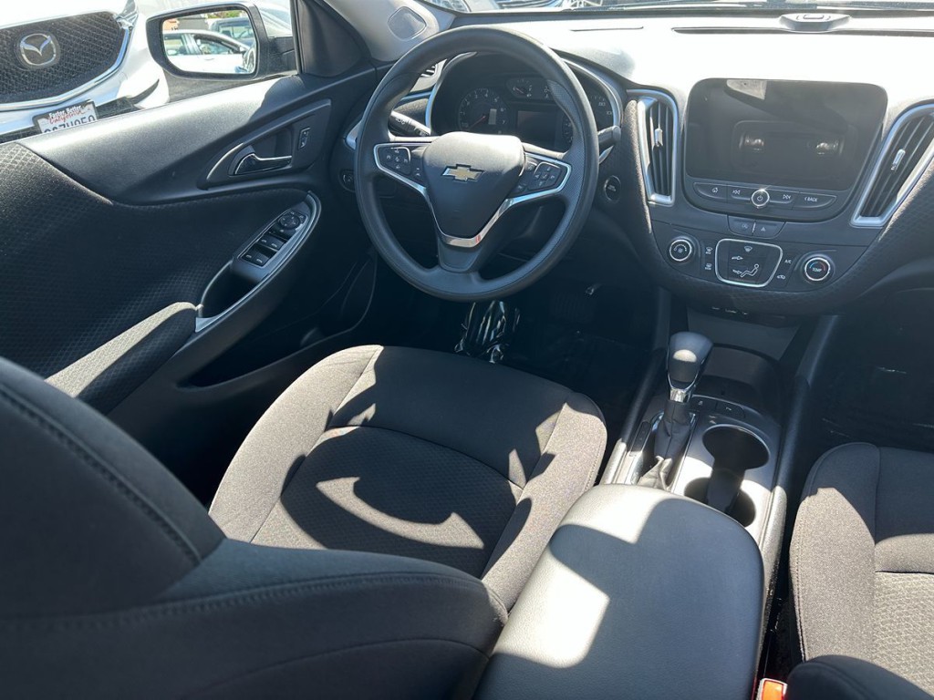 2023 Chevrolet Malibu Image 10