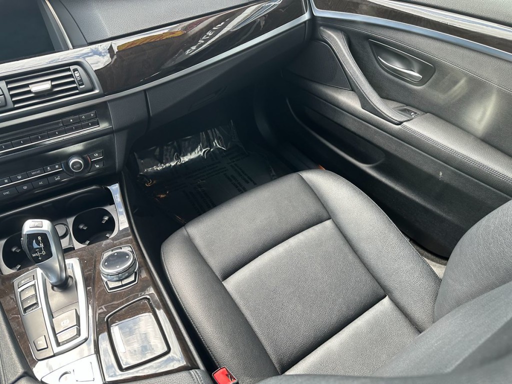 2014 BMW 5 Series Image 13