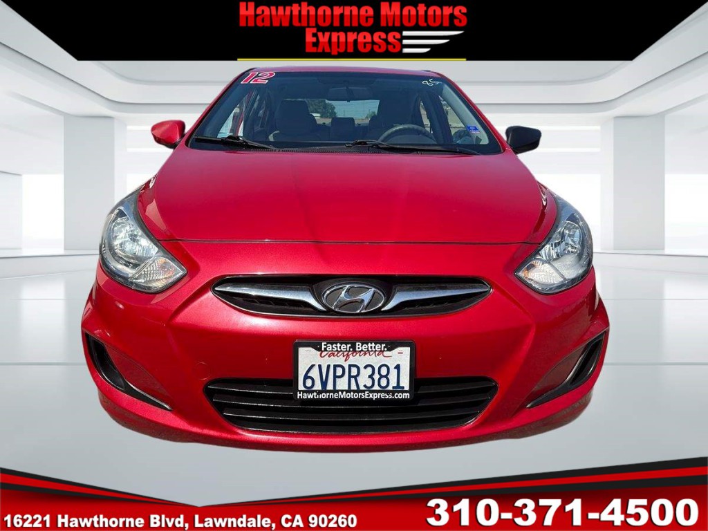 2012 Hyundai Accent Image 2