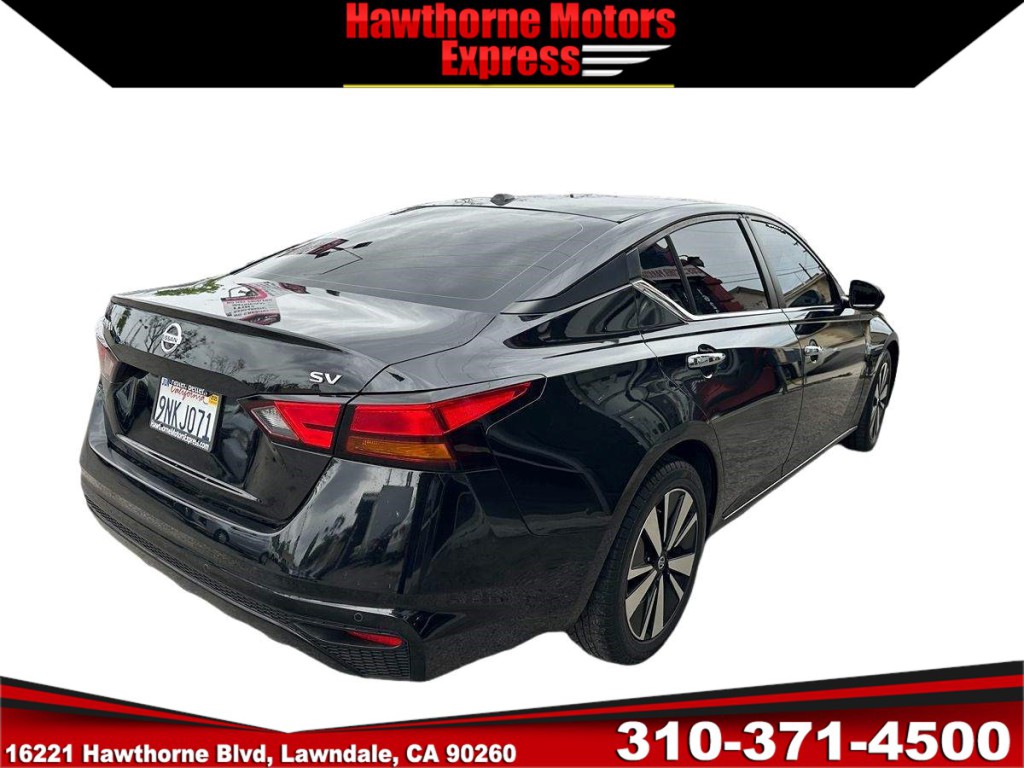 2021 Nissan Altima Image 8
