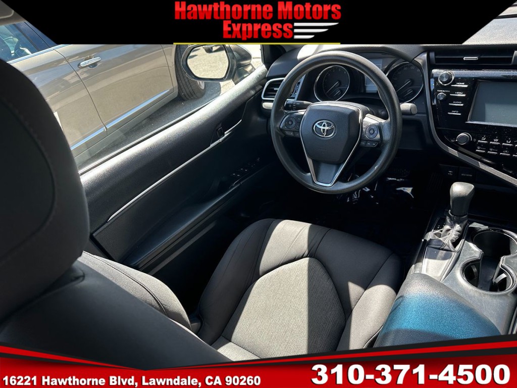 2018 Toyota Camry Image 10