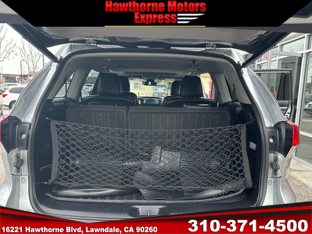 2017 Toyota Highlander Image 26
