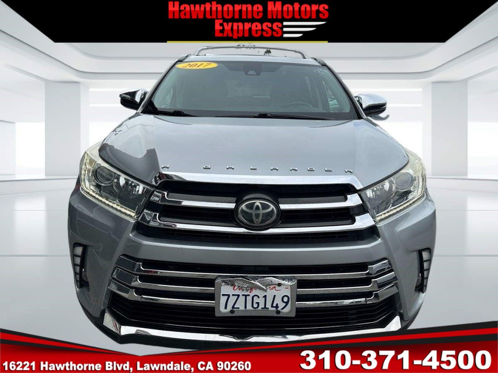 2017 Toyota Highlander Image 2