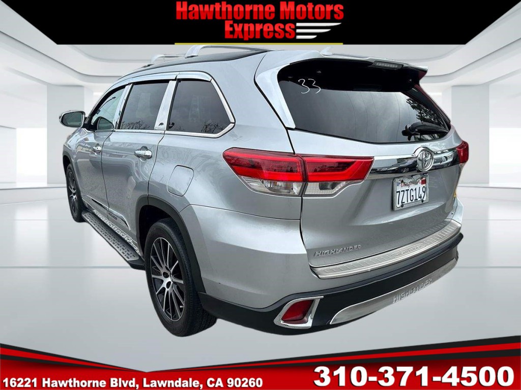 2017 Toyota Highlander Image 5