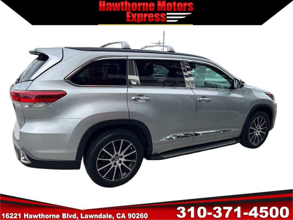 2017 Toyota Highlander Image 8