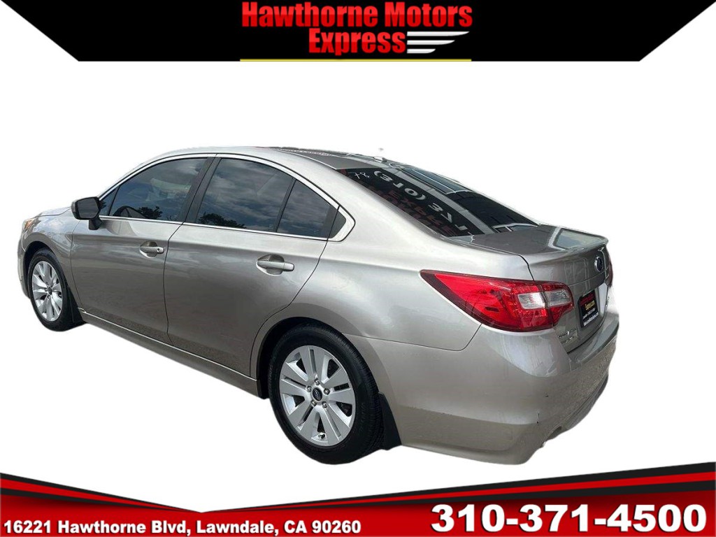 2015 Subaru Legacy Image 4
