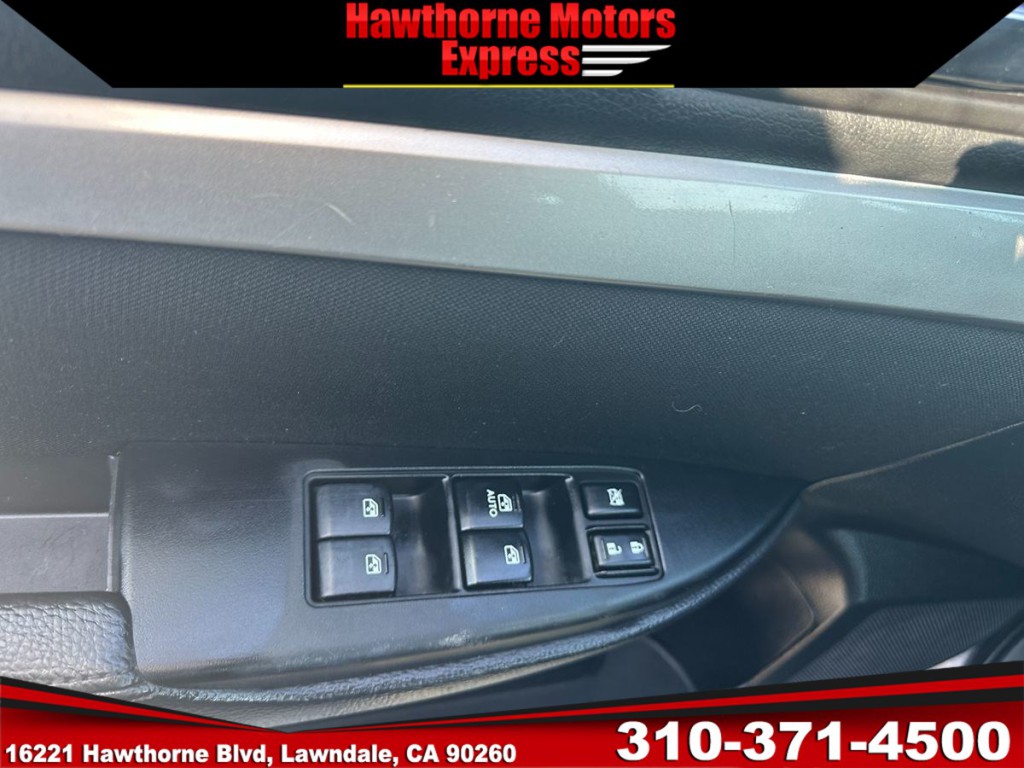 2013 Subaru Outback Image 18