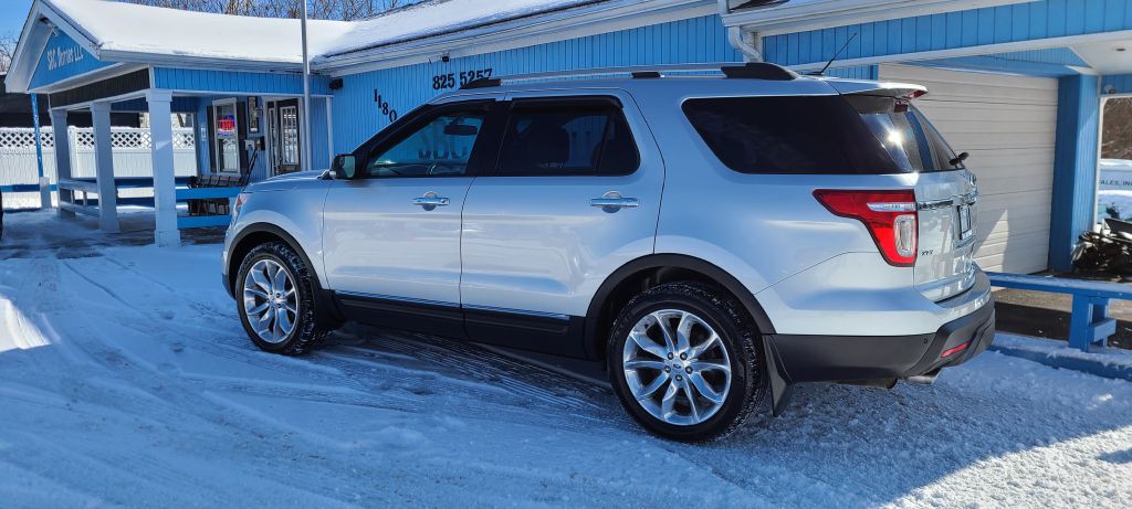 2013 Ford Explorer Image 2