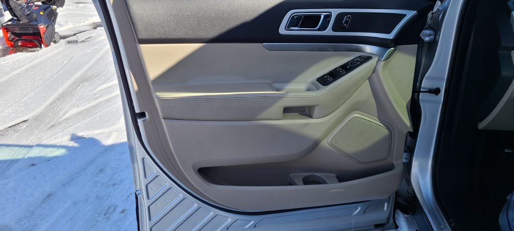 2013 Ford Explorer Image 22