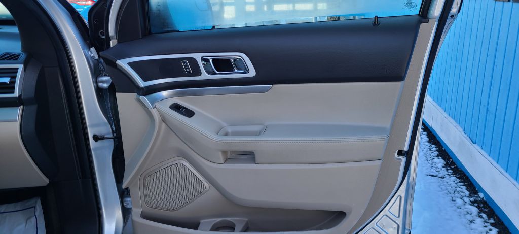 2013 Ford Explorer Image 23