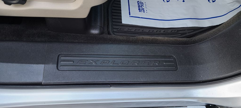 2013 Ford Explorer Image 26