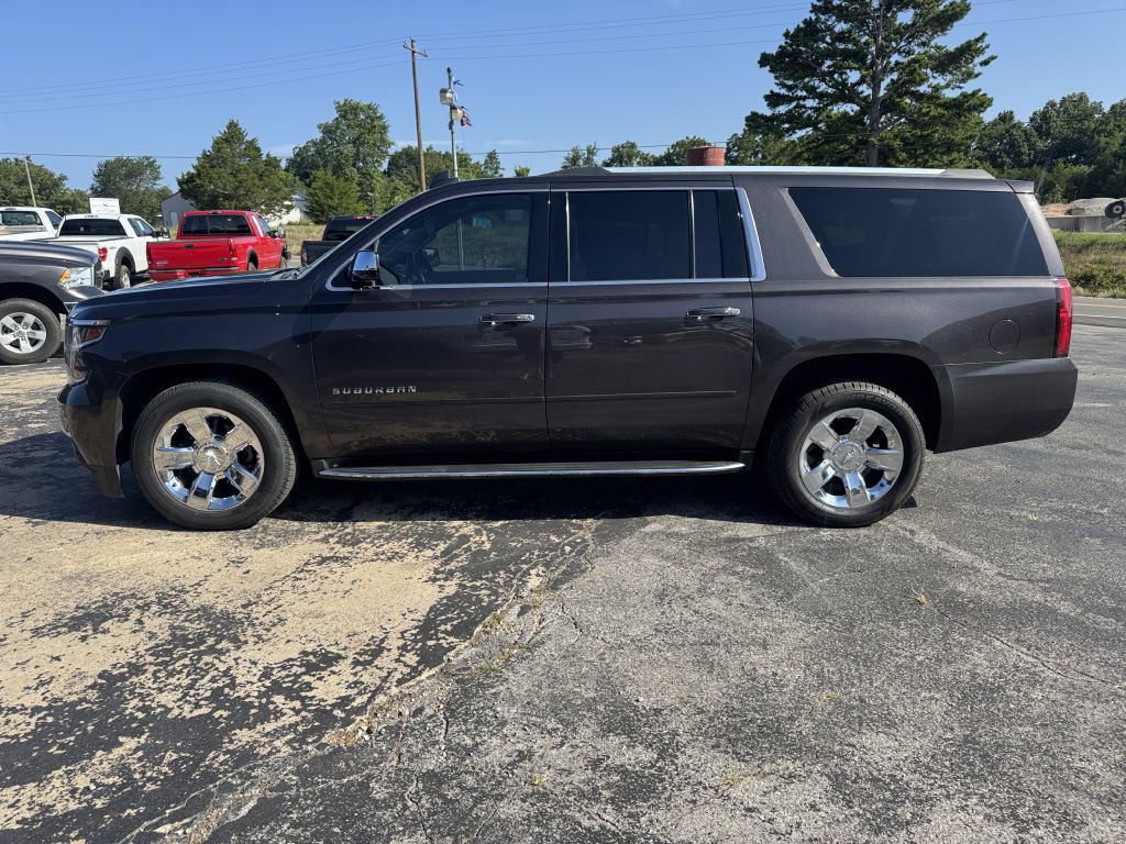 2017 Chevrolet Suburban Image 2