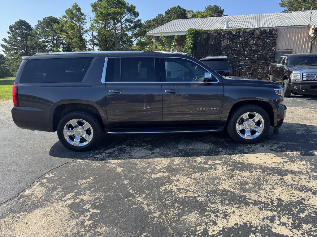 2017 Chevrolet Suburban Image 6