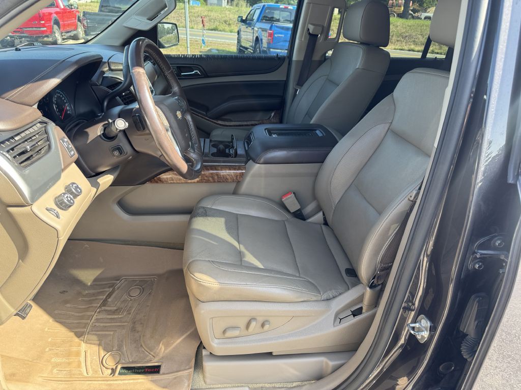 2017 Chevrolet Suburban Image 15