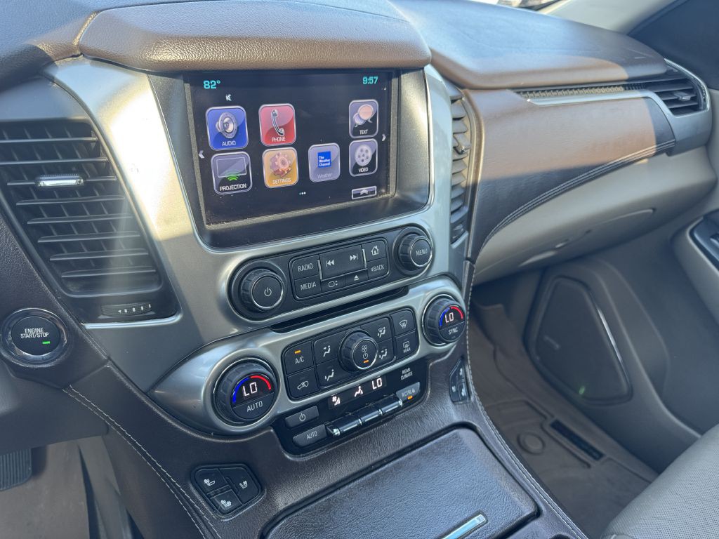 2017 Chevrolet Suburban Image 17