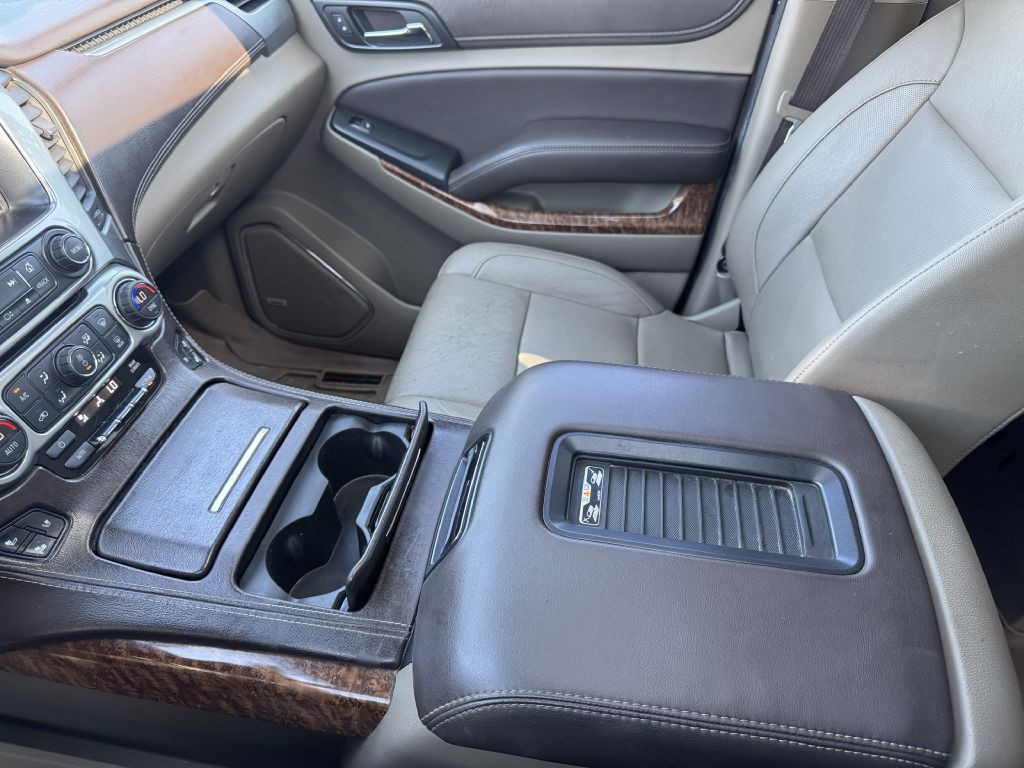 2017 Chevrolet Suburban Image 18