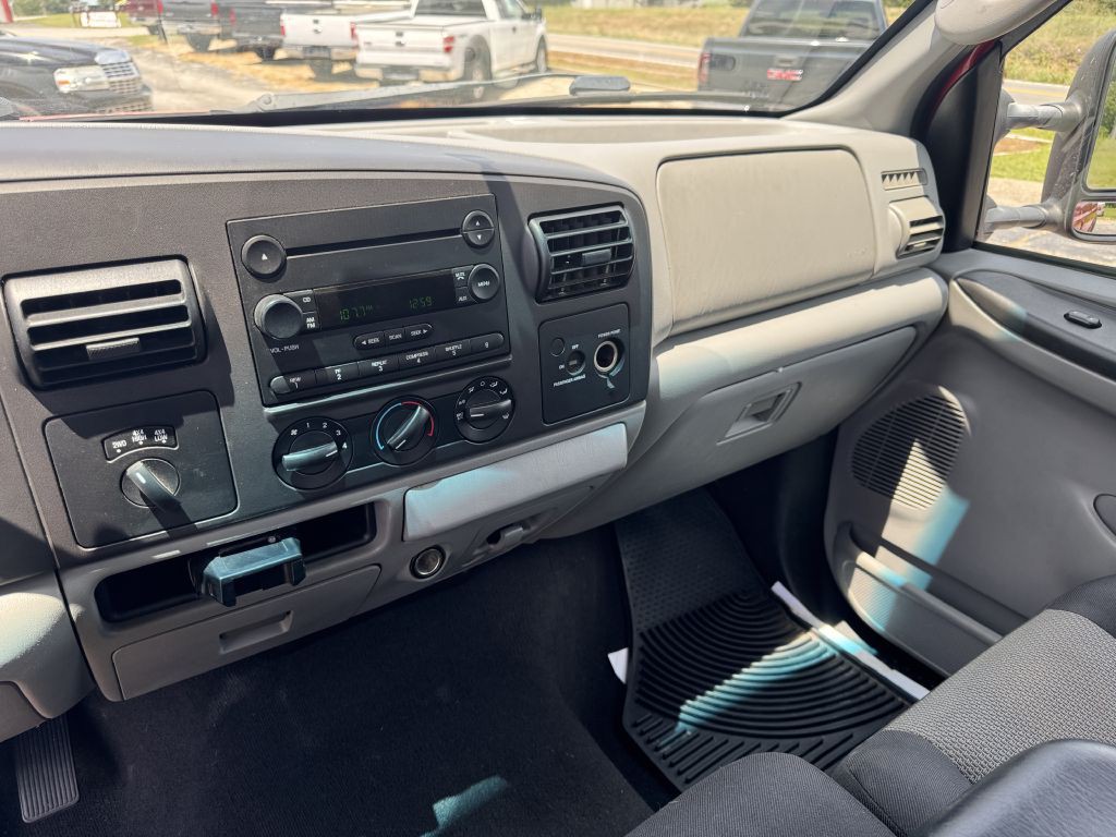 2005 Ford F-250 Image 11