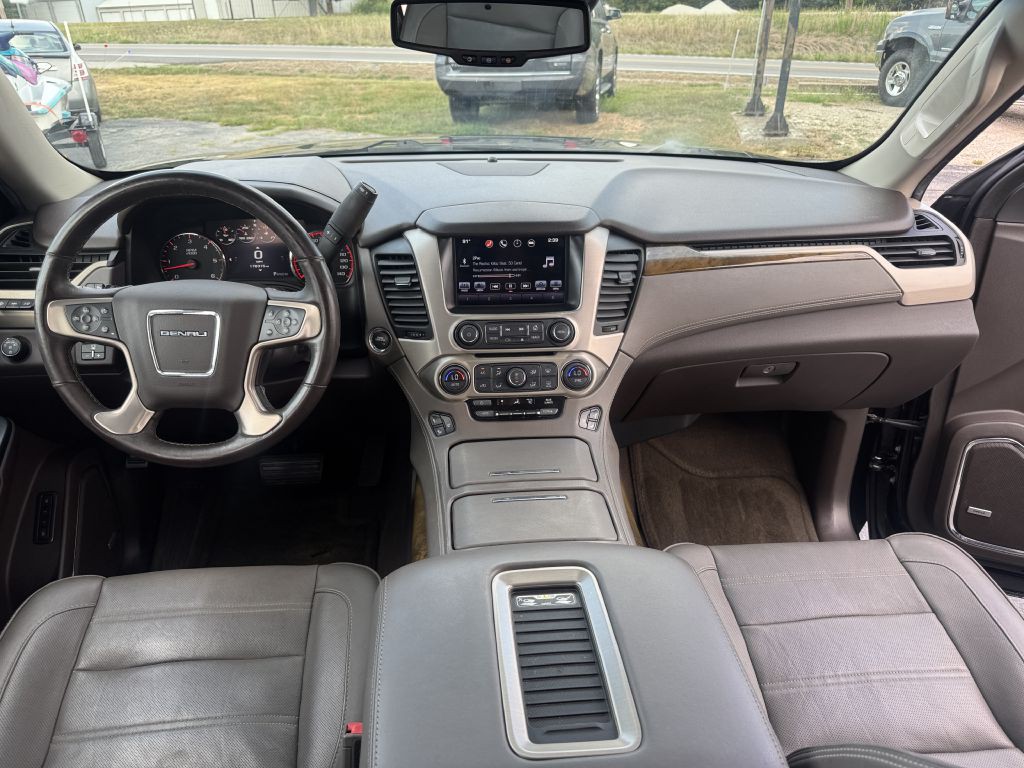 2016 GMC Yukon Image 11