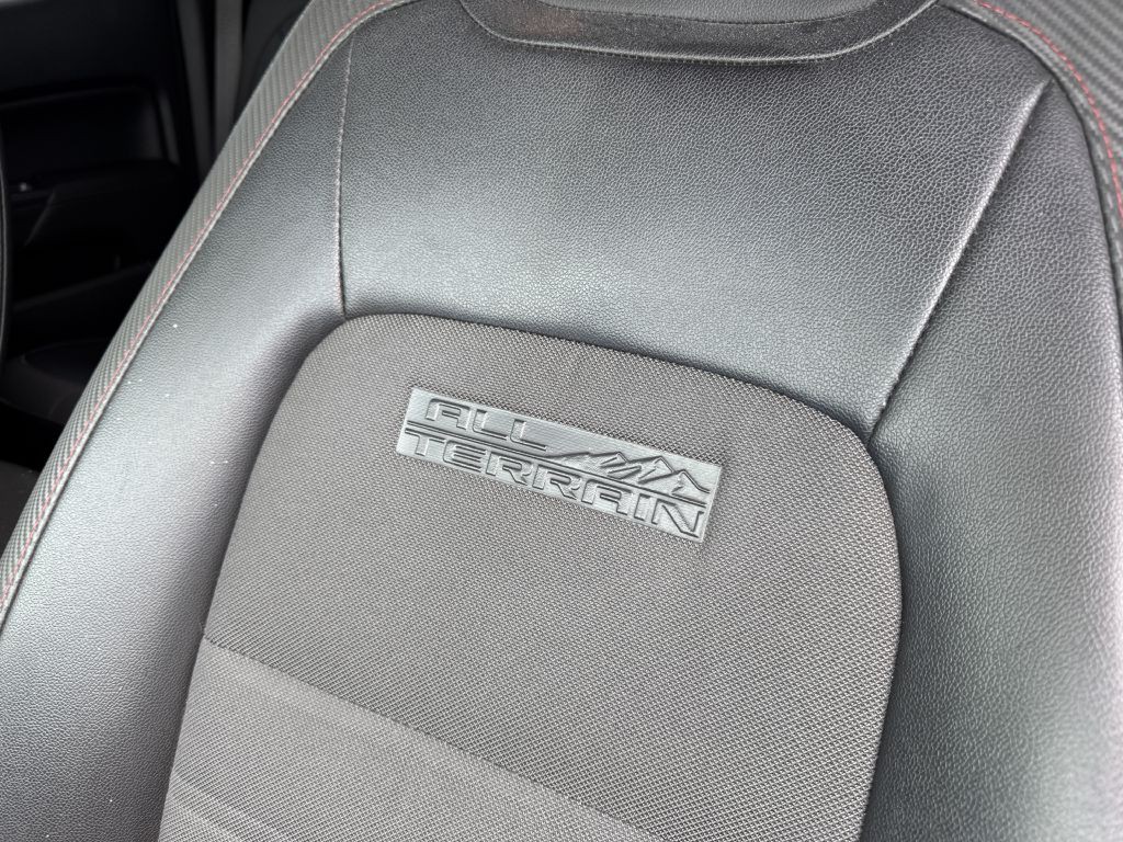 2016 GMC Canyon Image 14
