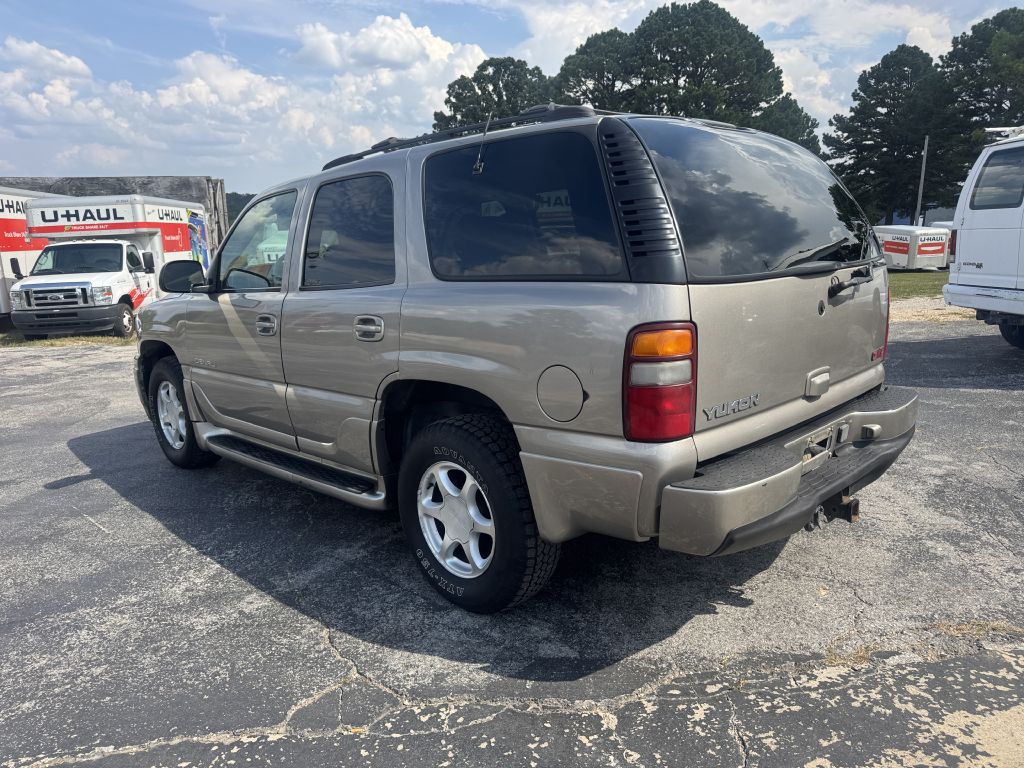 2001 GMC Denali Image 3