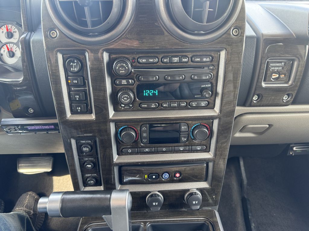 2003 HUMMER H2 Image 16