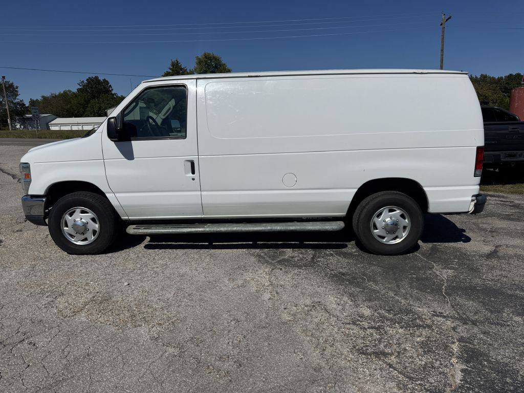 2014 Ford Econoline Image 2