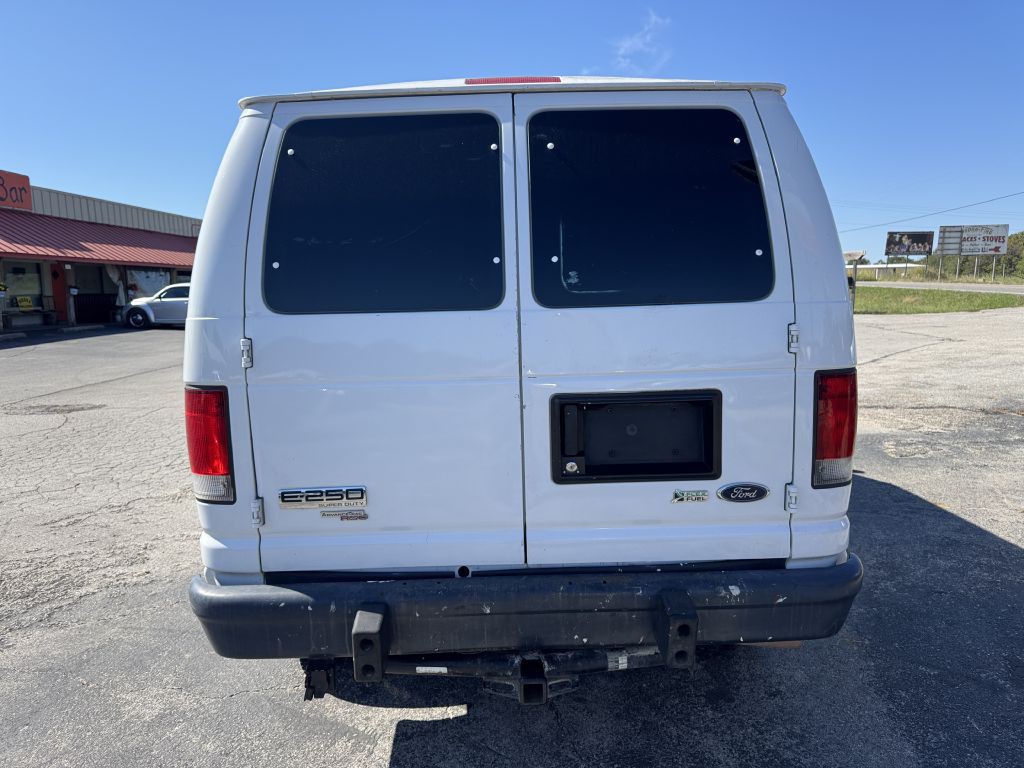 2014 Ford Econoline Image 4