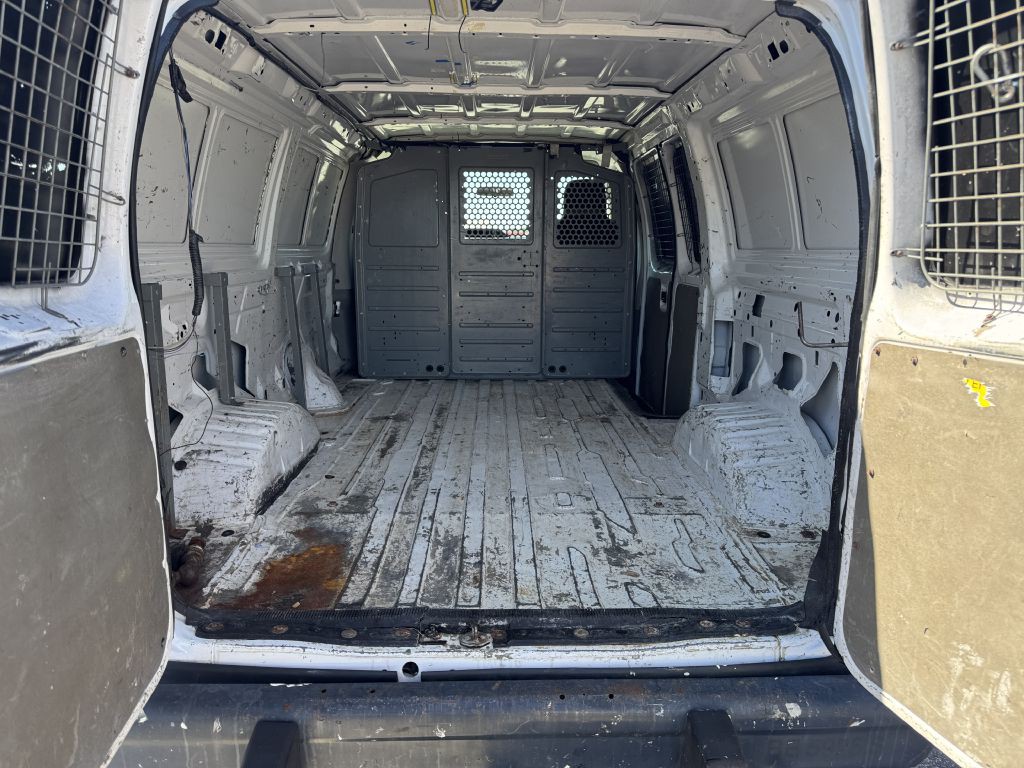 2014 Ford Econoline Image 9