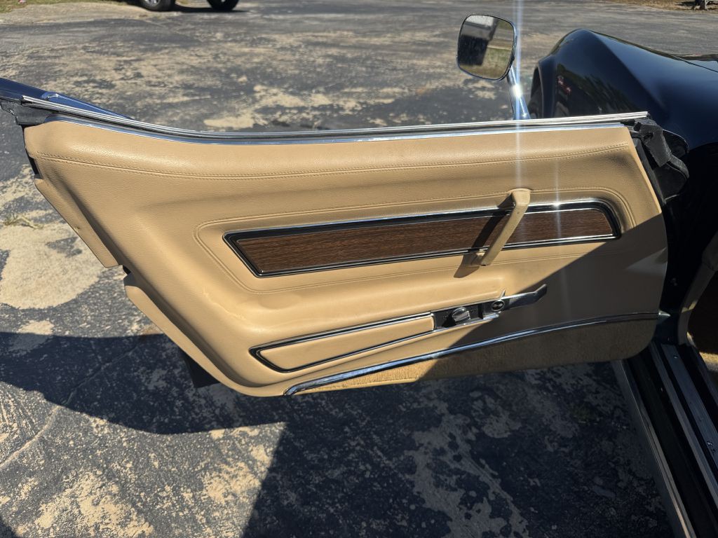 1970 Chevrolet Corvette Image 10