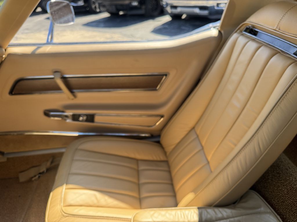 1970 Chevrolet Corvette Image 14