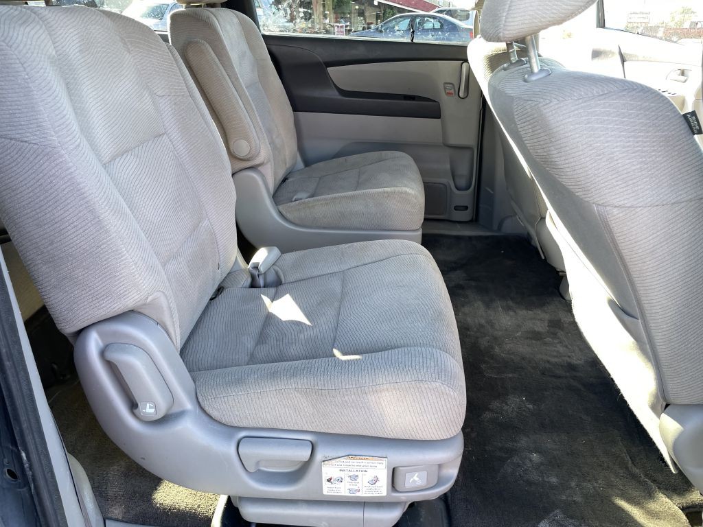 2013 Honda Odyssey Image 12
