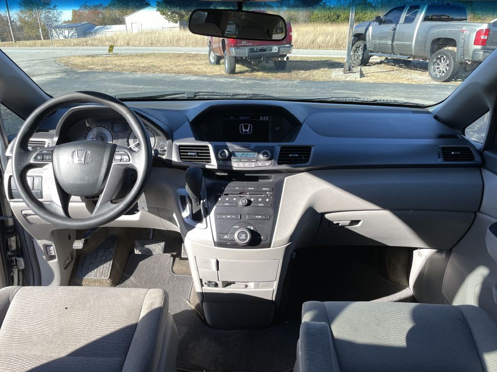 2013 Honda Odyssey Image 13