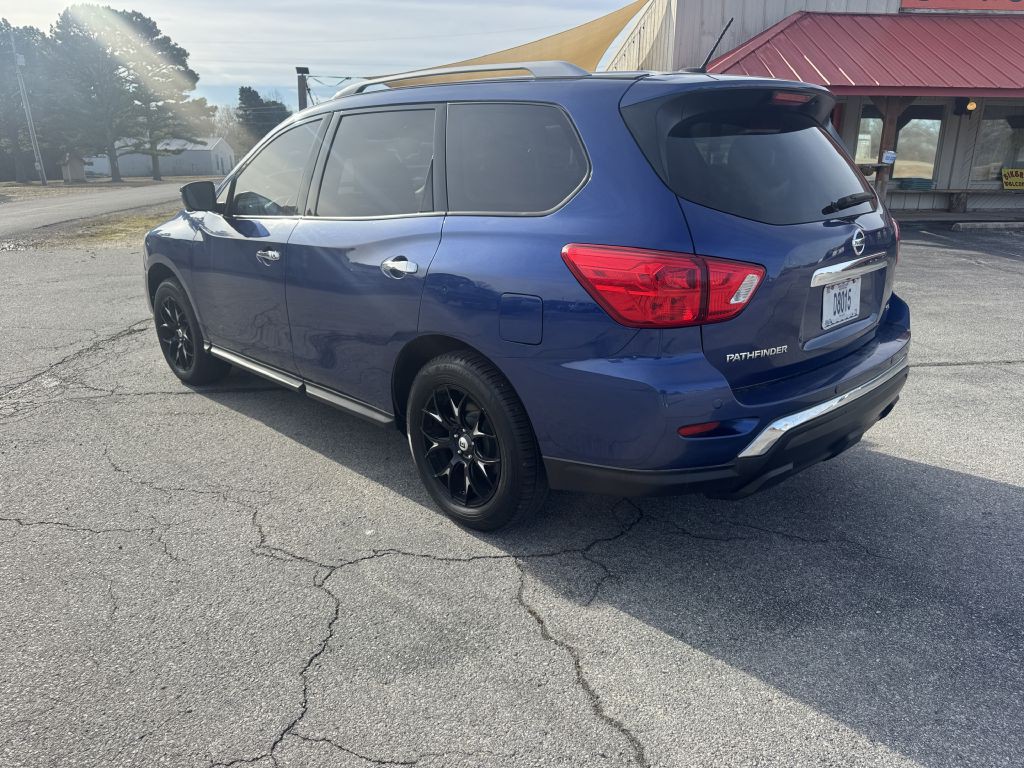 2018 Nissan Pathfinder Image 3